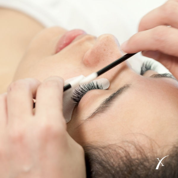 Remove Eyelash Extensions